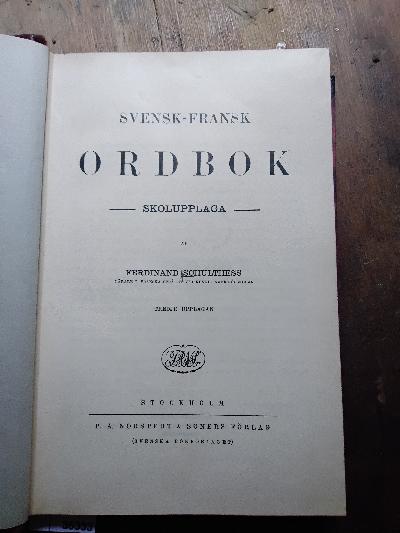 Svensk+-+Fransk++Ordbook++Skolupplaga