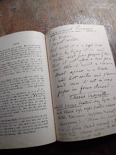 Hints+for+the+Table++A+Collection+of+Recipes+from+many+Sources