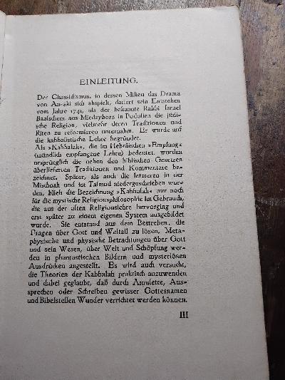 Zwischen zwei Welten  Der Dybuk  Dramatische Legende in vier Akten - Front Cover