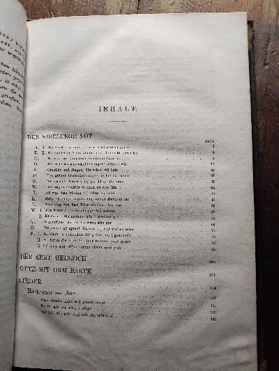 Edelsteine deutscher Dichtung und Weisheit  im XIII. Jahrhundert. Ein mittelhochdeutsches Lesebuch zusammengestellt und mit einem Wörterbuch versehen. - Front Cover