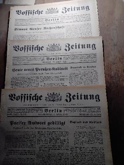 Vossische Zeitung Nr. 163, 172, 251  April/Mai 1933 - Front Cover