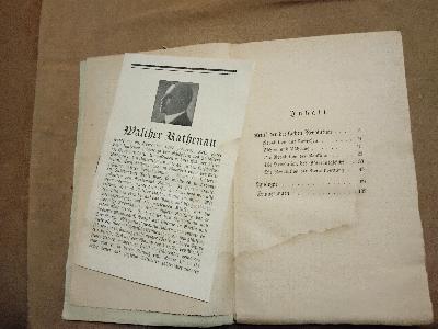 Kritik der dreifachen Revolution  Apologie - Front Cover