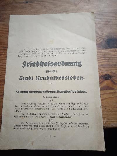Friedhofsordnung für die Stadt Haldensleben - Front Cover