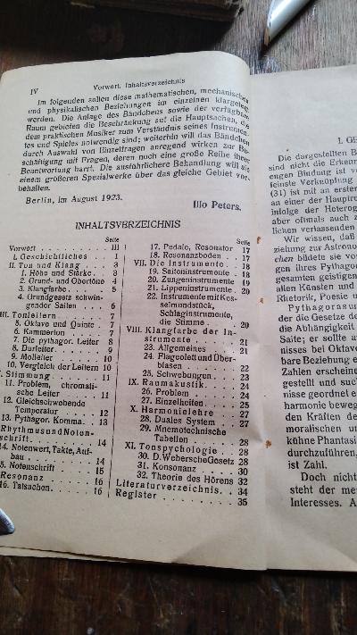 Die mathematischen und physikalischen Grundlagen der Musik - Front Cover