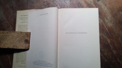 Das Glasperlenspiel  Versuch einer Lebensbeschreibung des Magister Ludi Josef Knecht samt Knechts hinterlassenen Schriften - Front Cover