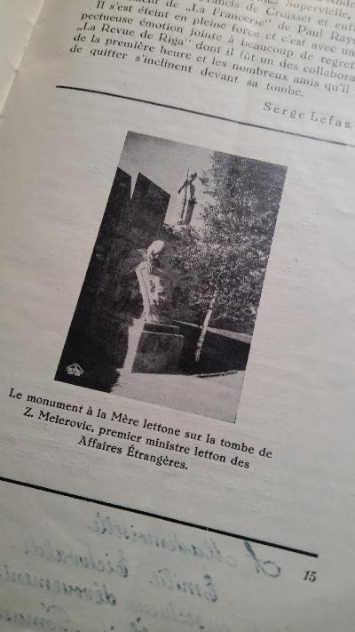 La Revue de Riga et des Pays Baltiques  1 - er Octobre 1934  2 - eme Annee Nr. 7 - 10 - Front Cover