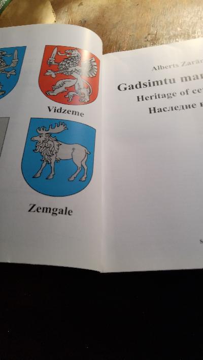 Gadsimtu mantijums  Heritage of Centuries - Front Cover