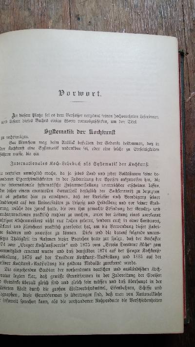Internationales Koch-Lehrbuch für Haushaltungen aller Stände. Zur Benützung beim Ertheilen von Unterricht sowie zum Selbststudium, desgleichen zur Orientirung für Aerzte usw. - Front Cover